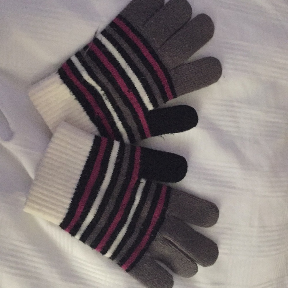 Gloves, one size fits all